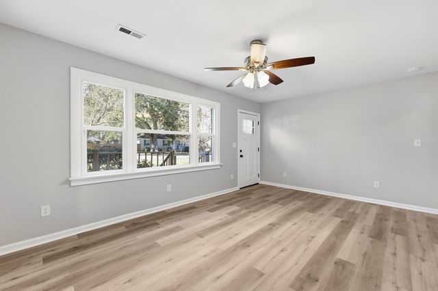 131 Harvey Avenue, Goose Creek, SC 29445