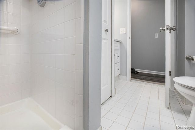 15054 Riverside Drive, Sterling Heights, MI 48313