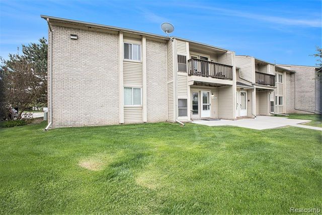 15054 Riverside Drive, Sterling Heights, MI 48313