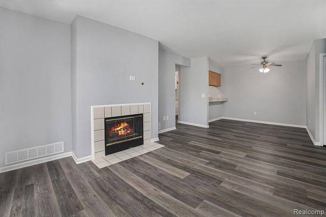 15054 Riverside Drive, Sterling Heights, MI 48313