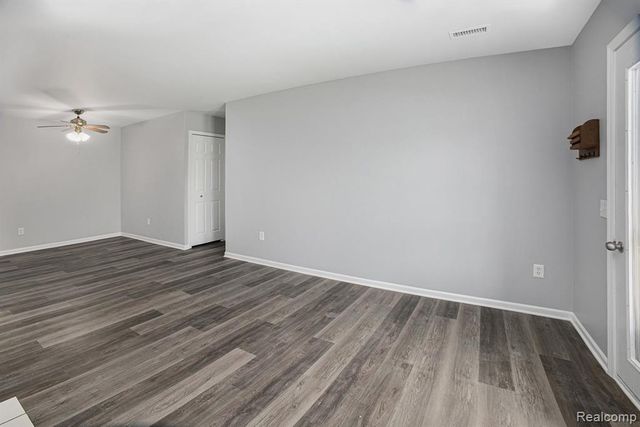 15054 Riverside Drive, Sterling Heights, MI 48313