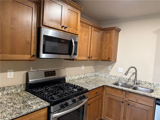 522 Vee Street, Centerton, AR 72719