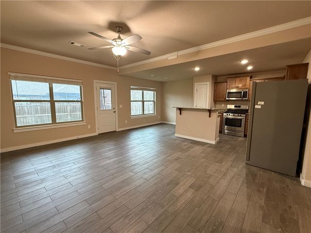 522 Vee Street, Centerton, AR 72719