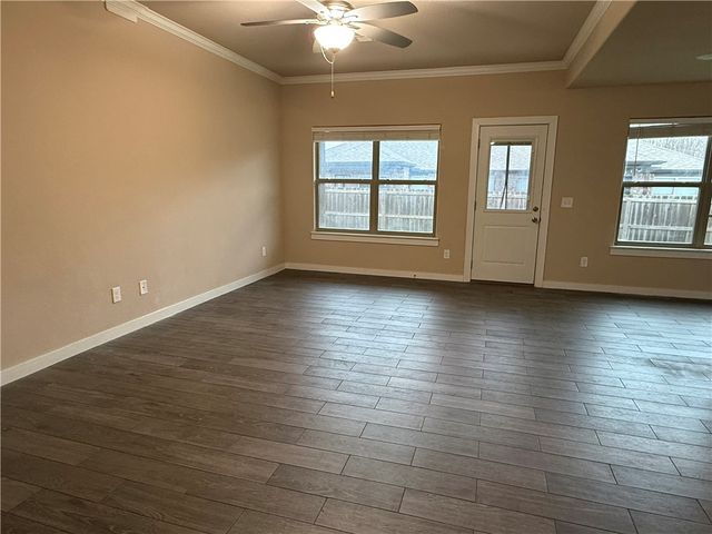 522 Vee Street, Centerton, AR 72719