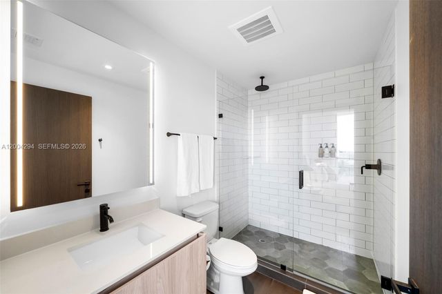 398 NE 5th St 1809, Miami, FL 33132