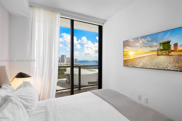 398 NE 5th St 1809, Miami, FL 33132