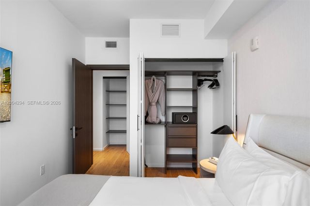 398 NE 5th St 1809, Miami, FL 33132