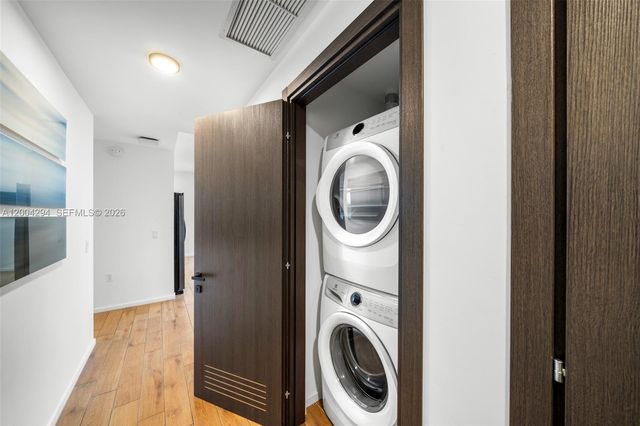 398 NE 5th St 1809, Miami, FL 33132