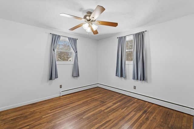 69 Coggeshall St, Dartmouth, MA 02747