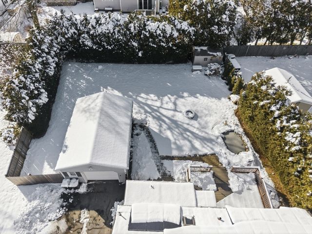 69 Coggeshall St, Dartmouth, MA 02747