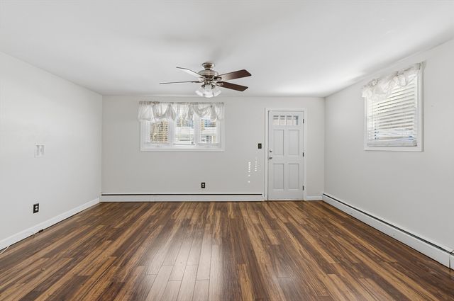 69 Coggeshall St, Dartmouth, MA 02747