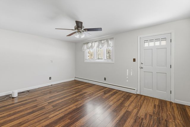 69 Coggeshall St, Dartmouth, MA 02747