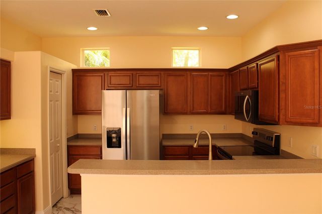 7803 33RD STREET E, Sarasota, FL 34243