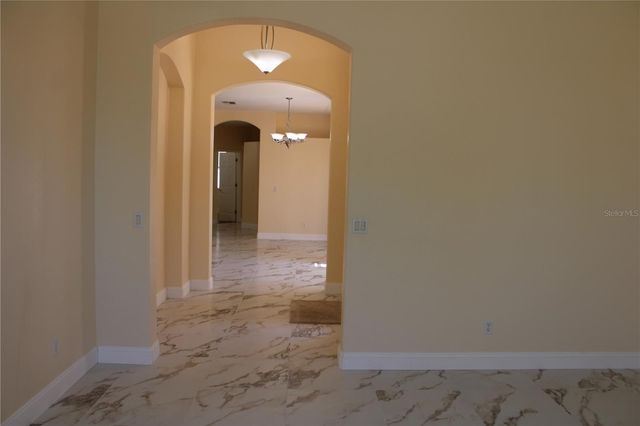 7803 33RD STREET E, Sarasota, FL 34243