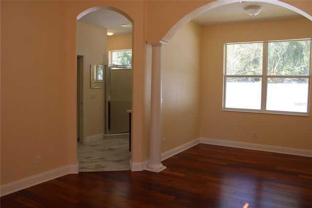 7803 33RD STREET E, Sarasota, FL 34243