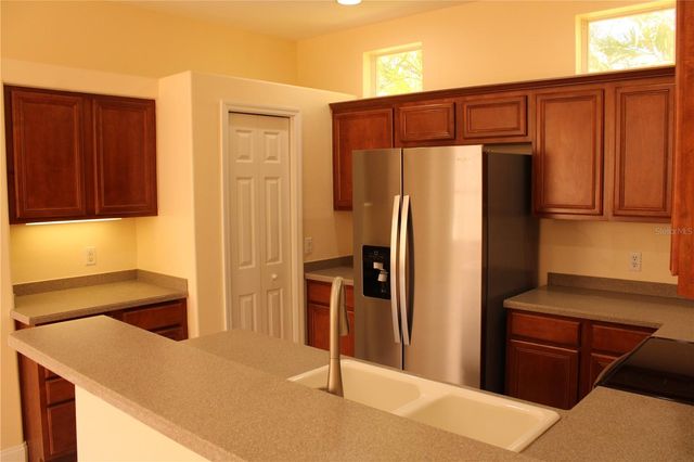 7803 33RD STREET E, Sarasota, FL 34243