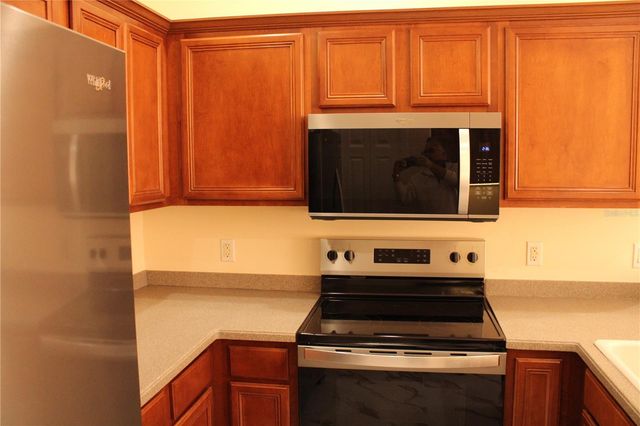 7803 33RD STREET E, Sarasota, FL 34243