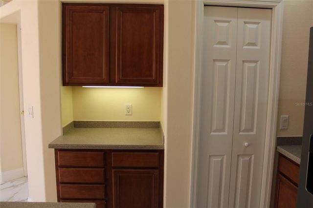 7803 33RD STREET E, Sarasota, FL 34243