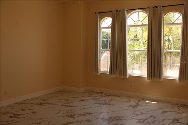 7803 33RD STREET E, Sarasota, FL 34243