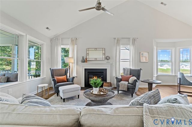 10472 Meyers Park Dr, Ashland, VA 23005
