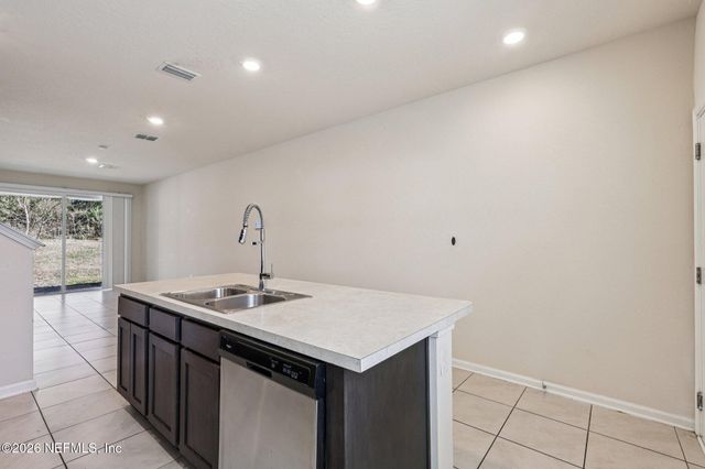 871 GATE RUN Road, Jacksonville, FL 32211