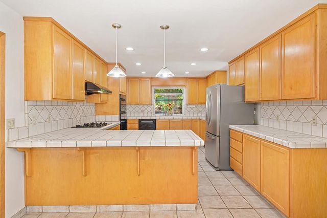 18135 Quail Mountain Ct, Applegate, CA 95703