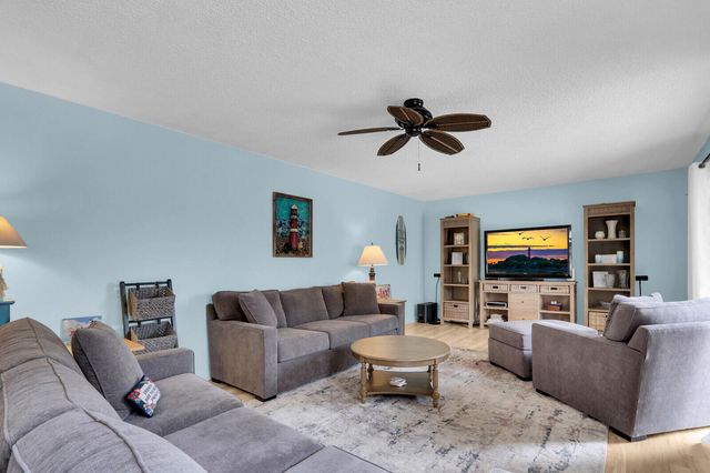 1420 OCEAN Way 7D, Jupiter, FL 33477
