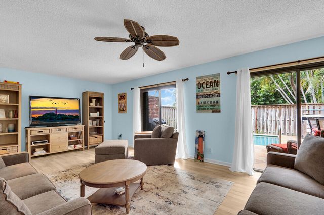 1420 OCEAN Way 7D, Jupiter, FL 33477
