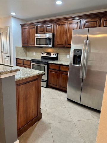 8110 Toltec Court, Arlington, TX 76002