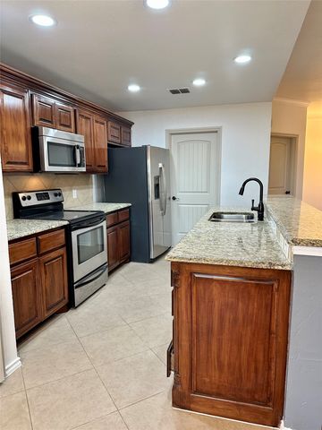 8110 Toltec Court, Arlington, TX 76002