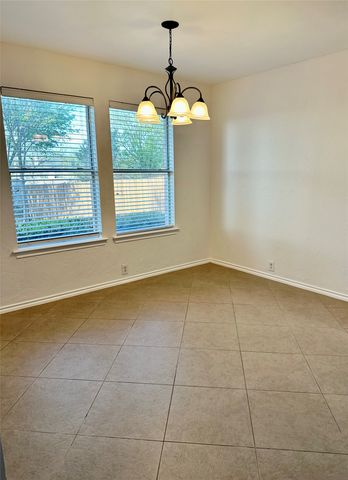 8110 Toltec Court, Arlington, TX 76002