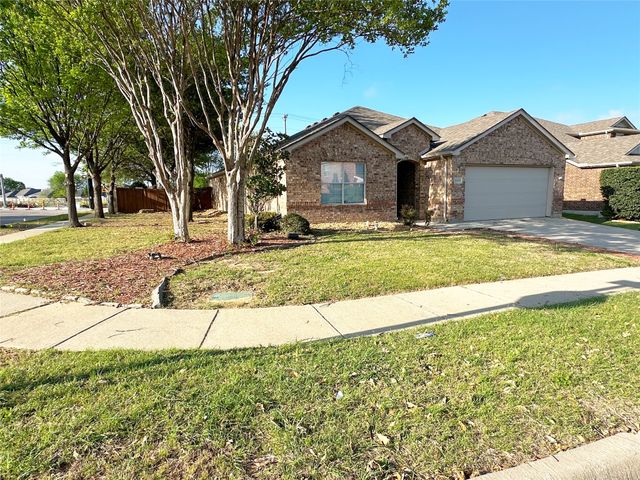 8110 Toltec Court, Arlington, TX 76002