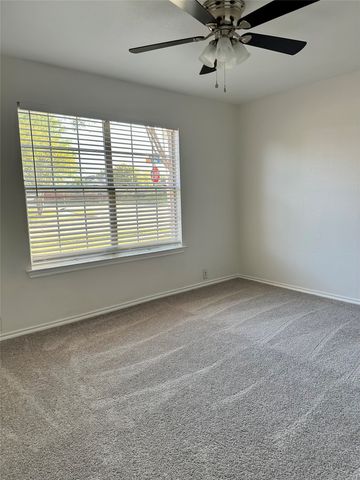 8110 Toltec Court, Arlington, TX 76002