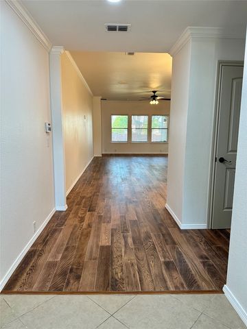 8110 Toltec Court, Arlington, TX 76002