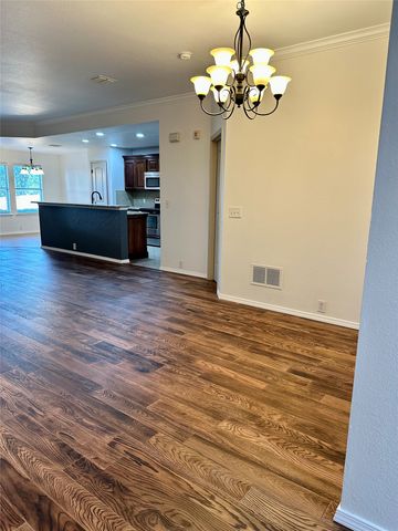 8110 Toltec Court, Arlington, TX 76002