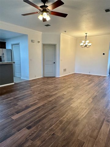 8110 Toltec Court, Arlington, TX 76002