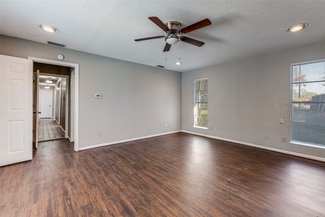 7001 Shannon Road, Mesquite, TX 75181