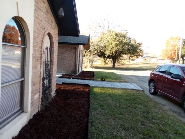 7001 Shannon Road, Mesquite, TX 75181