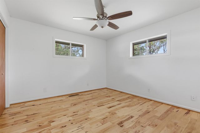 104 N Willis ST, Lampasas, TX 76550