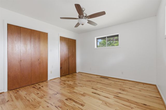 104 N Willis ST, Lampasas, TX 76550