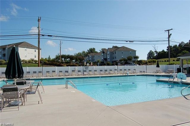 6015 Old Park Lane, High Point, NC 27265