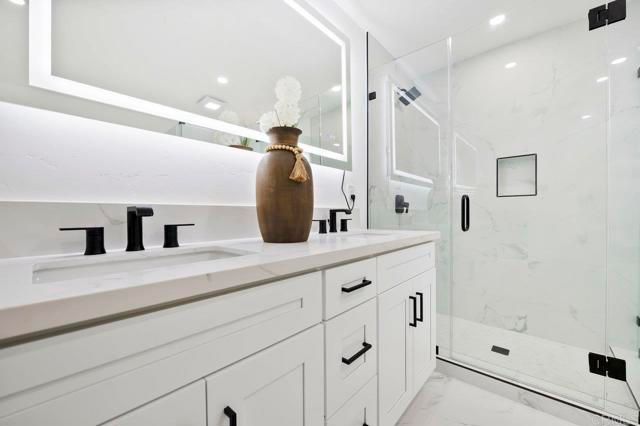 2537 Davis Avenue, Carlsbad, CA 92008