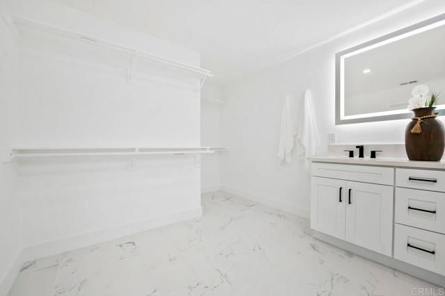 2537 Davis Avenue, Carlsbad, CA 92008