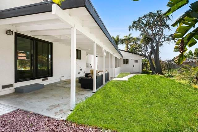 2537 Davis Avenue, Carlsbad, CA 92008