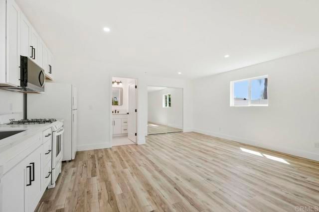 2537 Davis Avenue, Carlsbad, CA 92008