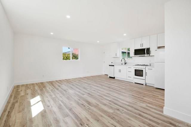 2537 Davis Avenue, Carlsbad, CA 92008