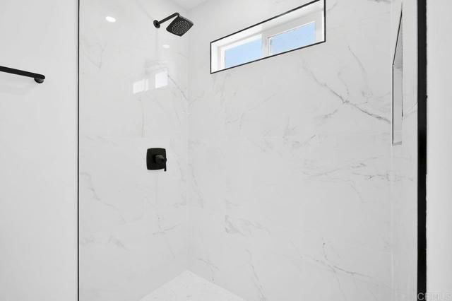 2537 Davis Avenue, Carlsbad, CA 92008