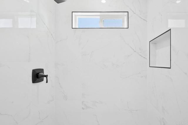 2537 Davis Avenue, Carlsbad, CA 92008