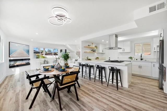 2537 Davis Avenue, Carlsbad, CA 92008