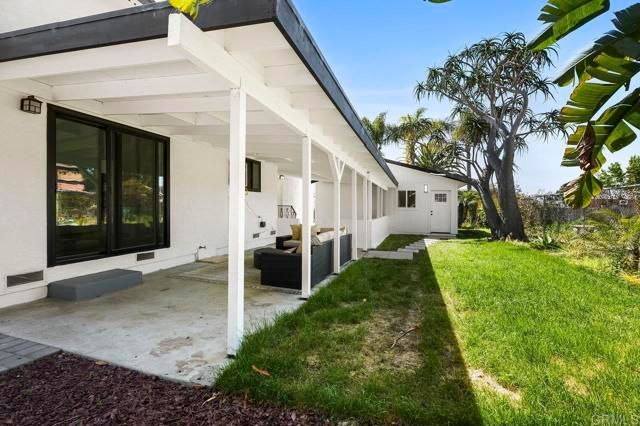 2537 Davis Avenue, Carlsbad, CA 92008